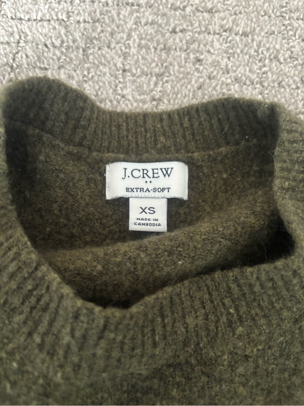 J. Crew | Extra Soft Crewneck Sweater in Olive | Size XS - Picture 3 of 8